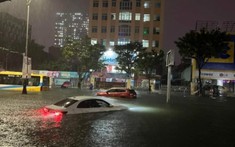 Hàng loạt tỉnh, thành phố miền Trung cho học sinh nghỉ vì mưa lũ