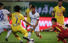 HAGL 7 trận không biết thắng, V.League căng thẳng kịch tính