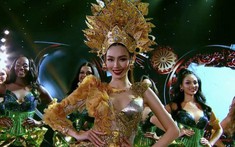Thùy Tiên xinh đẹp như nữ thần, chiếm trọn spotlight đồng diễn mở màn tại chung kết MGI 2022