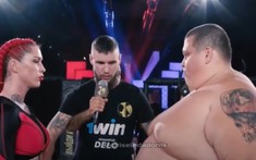 Nữ võ sĩ 50 cân đấu sumo khổng lồ và cái kết không ai dám nghĩ đến