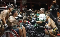 VIDEO: Thái Lan tổ chức giải boxing điên rồ nhất thế giới trên xe lăn