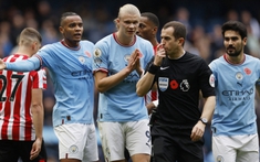 Man City thua sốc trên sân nhà, Arsenal bơ vơ trên đỉnh BXH