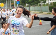 Á hậu Kim Duyên mướt mồ hôi vì tham gia giải chạy thiện nguyện