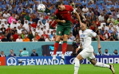 Vì sao FIFA tước bàn thắng của Ronaldo trao cho Bruno Fernandes?