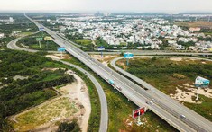 Bộ trưởng Giao thông yêu cầu thông xe cao tốc 100km ở Bình Thuận trước 31/12
