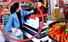 Cô gái cưới lần thứ 9 để kiếm phong bì, đặt tiệc siêu đắt nhưng trớ trêu thay không ai đến dự