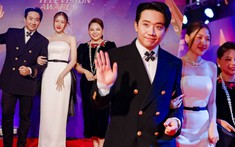 Trấn Thành bắn tiếng Anh 'chặt đẹp' bạn dẫn, fans Việt tự hào nhưng vẫn 'khịa' một chuyện muôn thuở