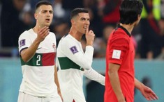 Ronaldo mất kiểm soát, nghi chửi cả HLV Bồ Đào Nha