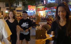 'Miss biểu cảm' Thùy Tiên bị nhầm là 'chị đại giang hồ' vì đầu xù tóc rối, đi dép xỏ ngón ngày tròn 1 năm đăng quang