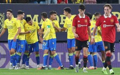 Man Utd thảm bại trước 'đội yếu gần nhất' tại La Liga