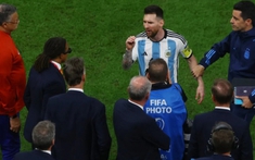 Messi chửi thẳng mặt cầu thủ Hà Lan: 'Biến đi, nhìn cái gì'