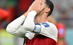 Bạn gái Ronaldo chỉ trích sai lầm, HLV Bồ Đào Nha phản bác cực đỉnh