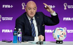 FIFA bị tố coi cầu thủ như 'súc vật' để hái tiền