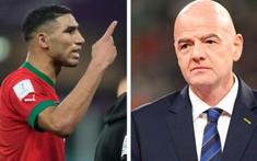 Không thể tạo nên lịch sử, cầu thủ Morocco 'tấn công' Chủ tịch FIFA