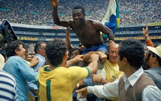 Sự nghiệp đồ sộ và vĩ đại của 'Vua bóng đá' Pele