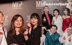 Sơn Tùng - Hải Tú hiếm hoi cùng xuất hiện ở tiệc cuối năm, trên tay không còn nhẫn đôi như năm ngoái