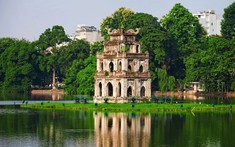 Tham quan Hồ Gươm - điểm đến không thể bỏ qua khi đến Hà Nội