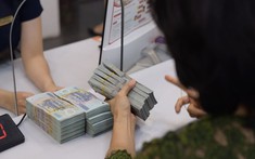 Tiền gửi vào ngân hàng của cư dân tăng thêm 21.577 tỷ đồng trong tháng 10/2022