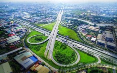 Chủ tịch TP.HCM giao các mốc tiến độ cho các dự án giao thông trọng điểm