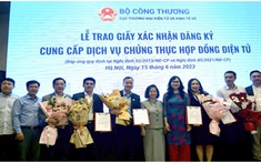 Trao Giấy xác nhận đăng ký cung cấp dịch vụ chứng thực hợp đồng điện tử cho các doanh nghiệp đủ điều kiện