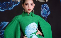 Model Thanh Tú được NTK chọn tham gia trình diễn BST cá tính "Sắc Hoa" tại Tuần lễ thời trang trẻ em quốc tế Thái Lan