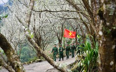 Bộ đội Biên phòng Hà Giang cùng giúp dân ổn định cuộc sống