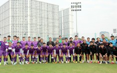 ĐT Việt Nam nhận quà đặc biệt ngày đầu năm 2023