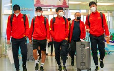 Chưa chắc chắn đi tiếp, ĐT Việt Nam đã đặt vé máy bay sang Indo đá bán kết