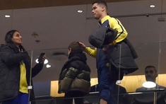 Ronaldo bỏ về giữa chừng trận đấu của Al Nassr để tập đạp xe
