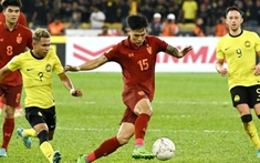 Đương kim vô địch Thái Lan bại trận trong chuyến làm khách trên sân Malaysia