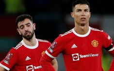 Bruno Fernandes phát tiết khi bị lôi vào cuộc chiến chống Ronaldo