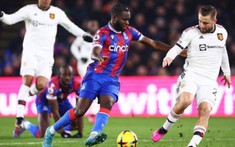 Man Utd đánh rơi chiến thắng theo cách khó tin