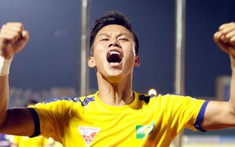 Quế Ngọc Hải gây sốt với chiếc băng đội trưởng tại V.League 2023