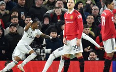 Man Utd bẽ mặt trước Leeds ngay tại Old Trafford