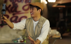 Kinh nghiệm livestream đầy mình, Lê Dương Bảo Lâm vẫn 'khớp' khi đóng streamer trong Nhà bà Nữ