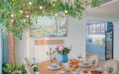 Trầm trồ với chiếc ban công 13m2 được tận dụng thành góc ‘sống ảo’