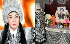Xúc động trước hình ảnh gian bàn thờ NSƯT Vũ Linh đầy trang trọng ở sân khấu cải lương