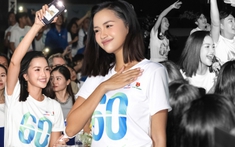 Ngọc Châu cùng người dân TP.HCM hưởng ứng đêm sự kiện tắt đèn trong chiến dịch Giờ Trái đất 2023