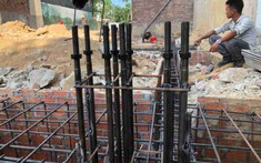 Người xây nhà gặp khó vì giá vật liệu xây dựng leo thang