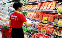 Năm 2022, tỷ phú Nguyễn Đăng Quang thu hơn 26.977 tỷ đồng tiền bán nước tương Chinsu, mỳ Kokomi, VinaCafe, xúc xích Heo Cao Bồi…