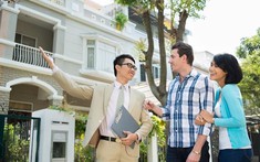Môi giới quay trở lại, nhưng chỉ nhận bán hàng “cắt lỗ”