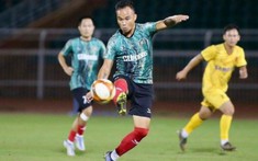2 cựu tuyển thủ Việt Nam từng bị treo giò vĩnh viễn vì bán độ xúc động khi được VFF giảm án