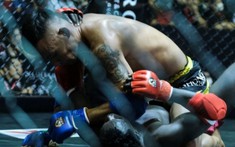 VIDEO: Đệ tử của Johnny Trí Nguyễn hạ knock-out võ sĩ Châu Phi và hành động cực đẹp cuối trận