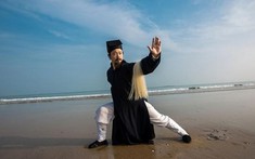 VIDEO: Chưởng môn Võ Đang tập kungfu cực dị, thành trò cười cho cả thế giới