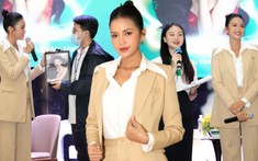 Hoa hậu Ngọc Châu làm diễn giả, hào hứng giải đáp những câu hỏi khó của sinh viên Huflit