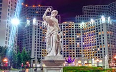 Tại sao nhà đầu tư ngoại lại chuộng bất động sản cao cấp tại Hà Nội hơn TP.HCM?