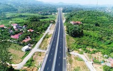 Yêu cầu nâng tốc độ khai thác với cao tốc 4 làn xe