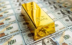 Giá vàng hôm nay 25-4: USD suy yếu, vàng phục hồi