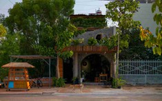 Ngôi nhà 3 tầng xây dựng từ gỗ pallet tái chế tại Phan Thiết