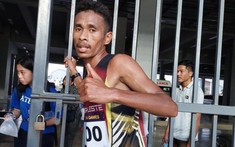 VIDEO: Người hùng Đông Timor xúc động tột cùng vì tình người hiếm có của VĐV Việt Nam